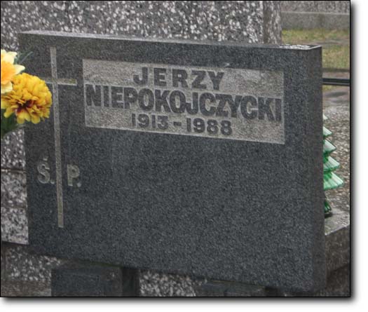 Otwock - Jerzy Niepokojczycki Monument